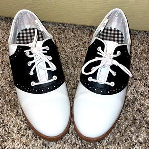 Oxford Shoes: Black/White